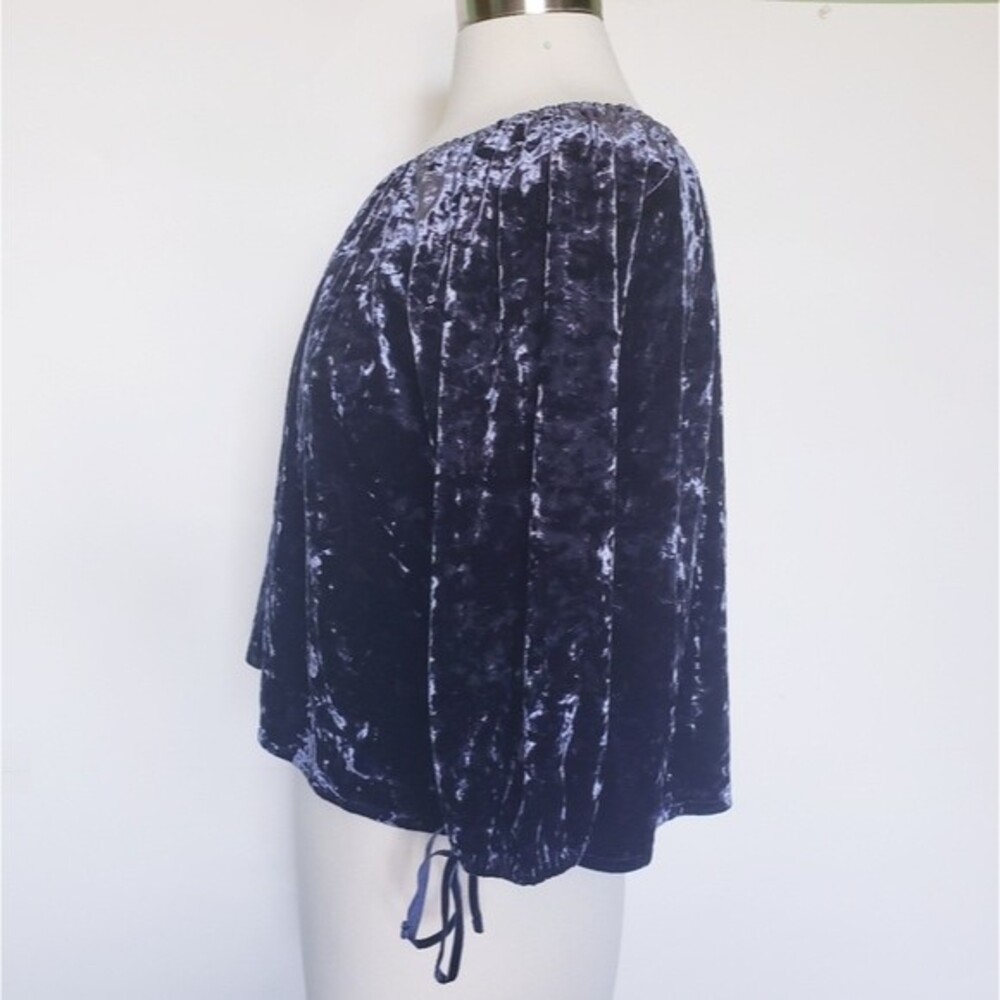 AEO Navy Blue Velvet Off the Shoulder Top - S|P - Picture 7 of 16